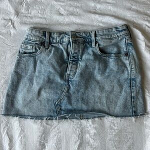OLD NAVY DENIM MINI SKIRT SIZE 6